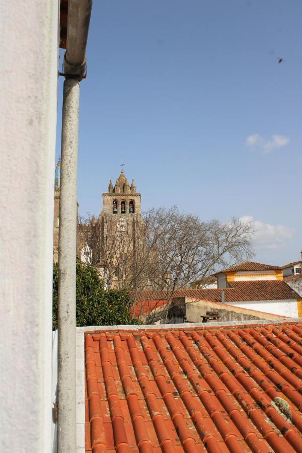 Hostel Mont Sobro *