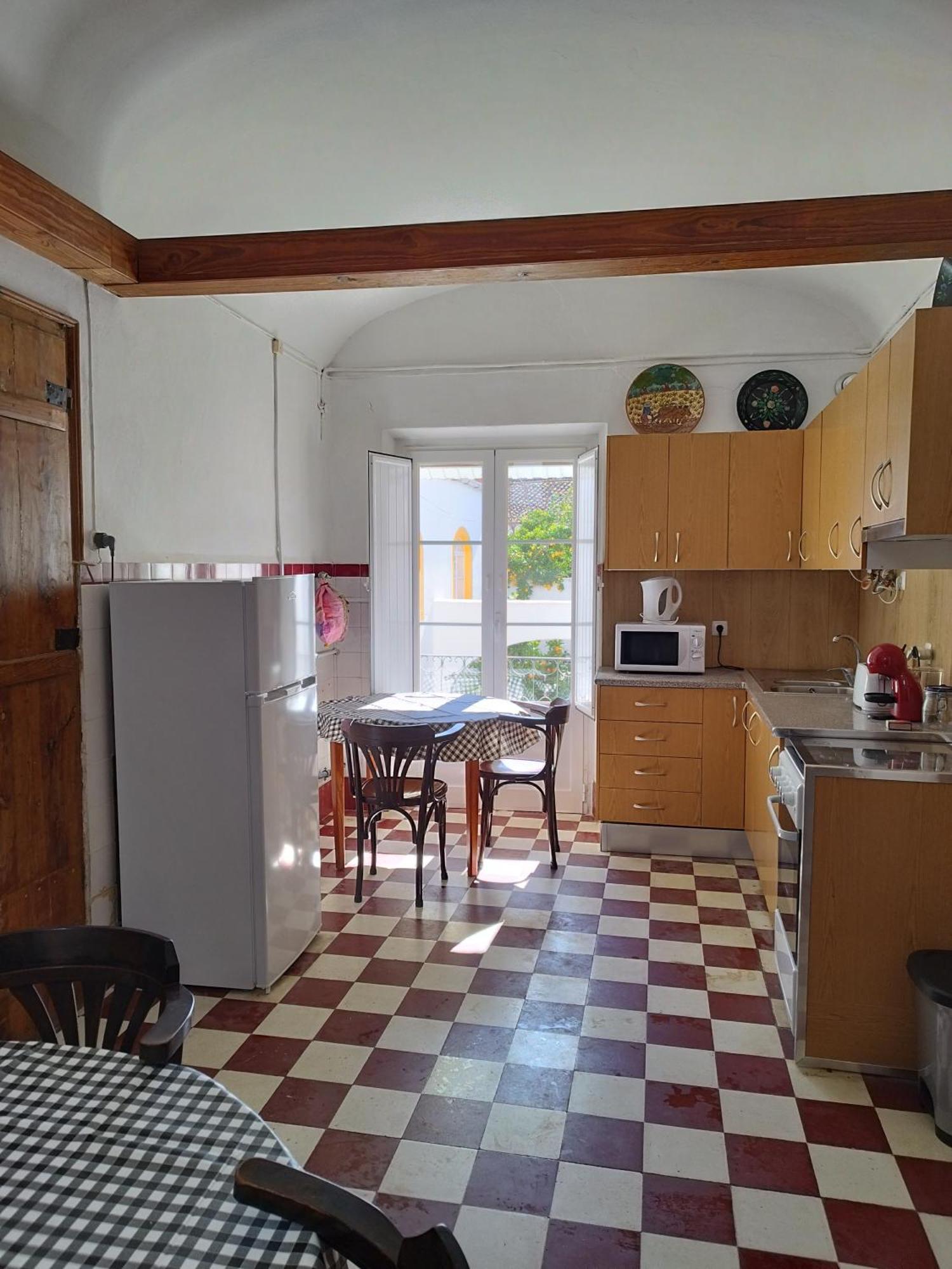 Hostel Mont Sobro *